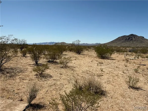 6861 N Mormon Flat Road, Golden Valley, AZ 86413
