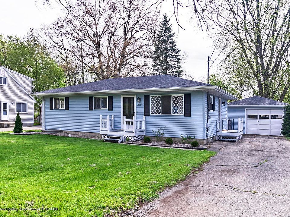 2284 Park Lane Exterior 1
