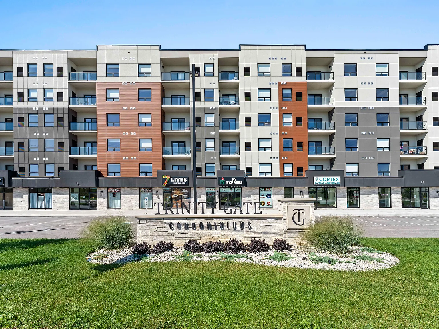 2 bed, 1167 sqft, $2,425 — Photo 2