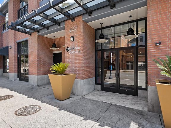 3rd image of 427 9th Ave Unit 1202