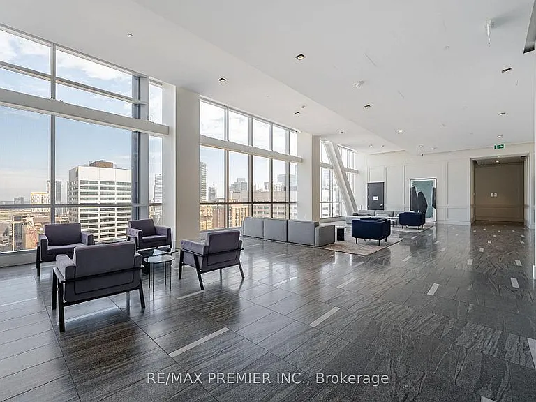 488 University Ave #3201 — Photo 3