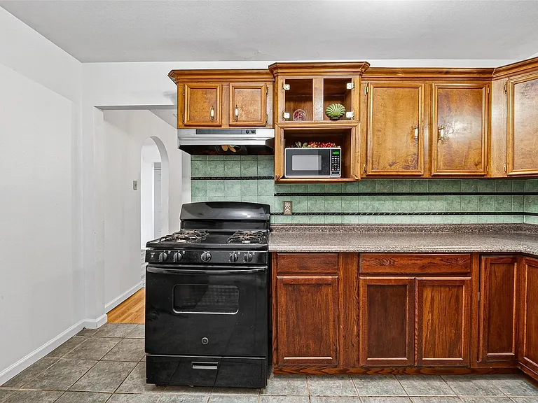 7426 Miley St — Photo 9