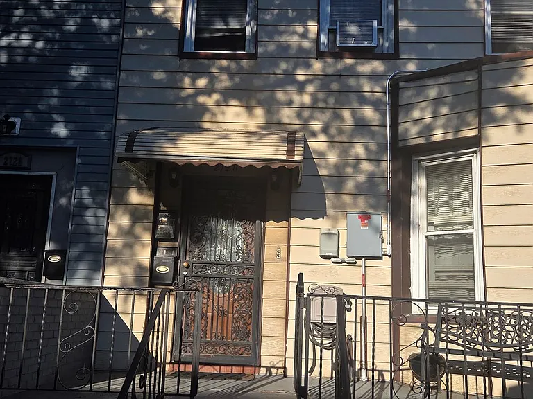 2726 Holland Ave #2 — Photo 1