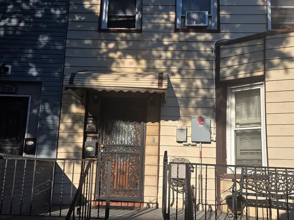 2726 Holland Ave Floor 2, Bronx, NY 10467