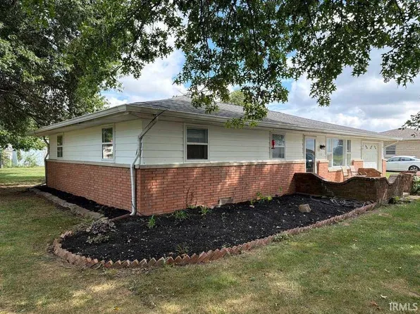 122 Charles St, Taylorsville, IN 47280