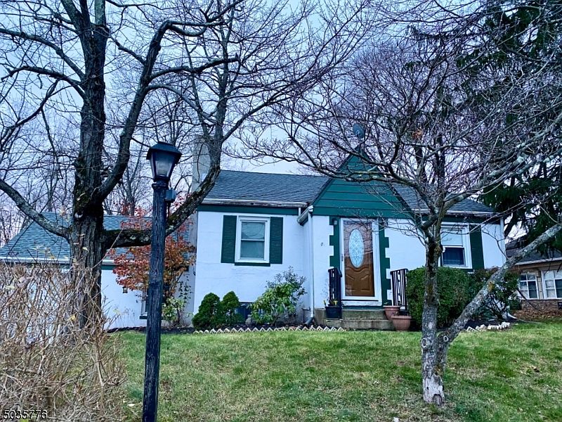 2nd image of 3 Wilshire Rd