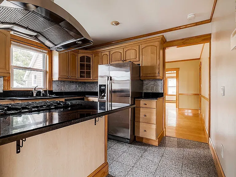 3 bed, 1.5 bath, 1462 sqft, $3,100 — Photo 4
