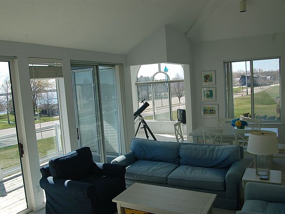 4th image of 217 Belvedere Terrace Dr APT 4