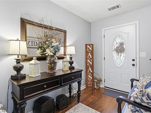 4th image of 123 Diamond Ridge Ave