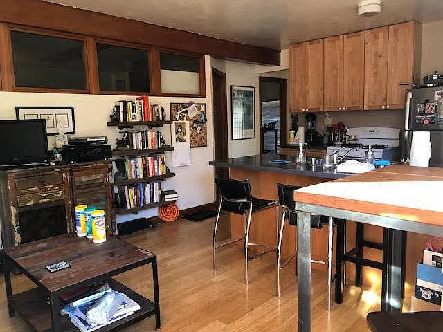 2 bed, 950 sqft, $3,500 — Photo 4