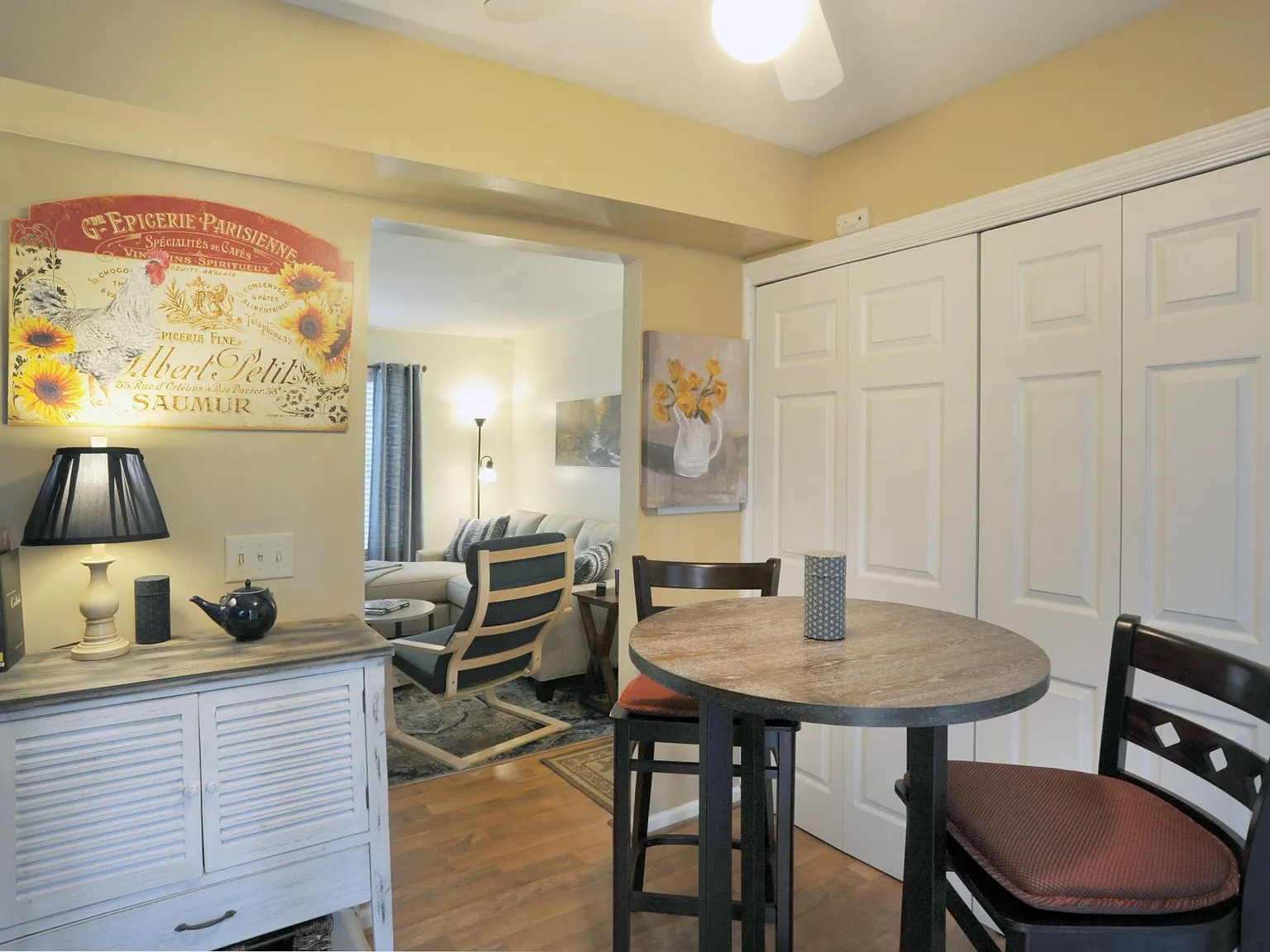 2 bed, 1000 sqft, $2,800 — Photo 4
