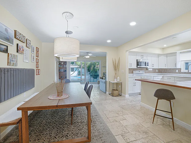 721 N Lakeside Dr — Photo 20
