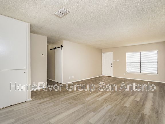 5th image of 5463 Port Townsend Dr