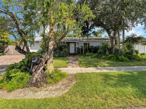 12111 SW 106th St, Miami, FL 33186