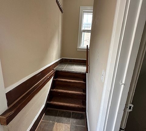3rd image of 3011 46th Ave S