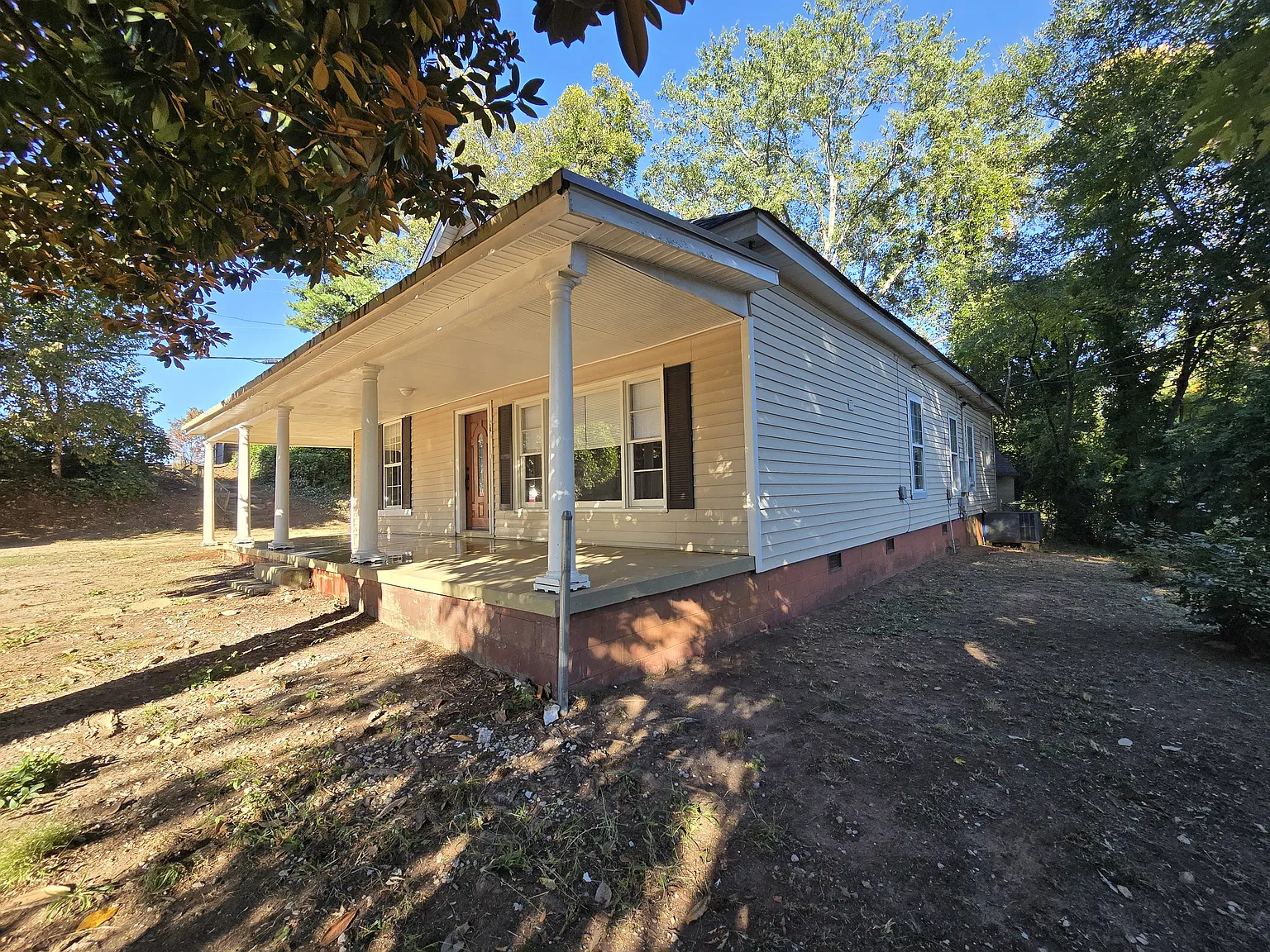 3 bed, 2.5 bath, 1900 sqft, $1,800 — Photo 4