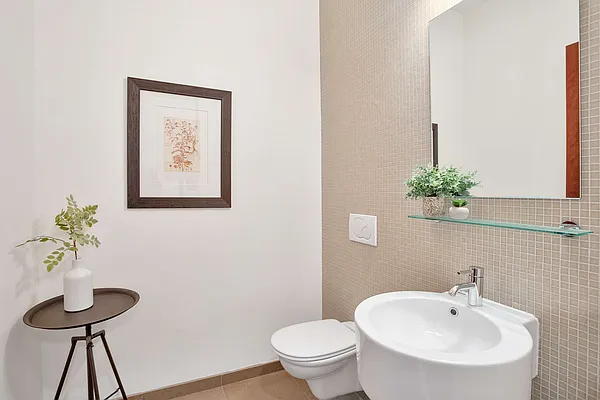 Rented by Compass | media 9