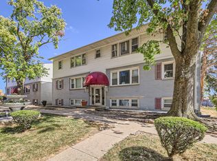 9515 Kelvin Ln APT 2112, Schiller Park, IL