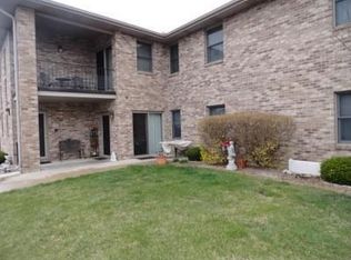 1382 Allman Dr, Crown Point, IN 46307