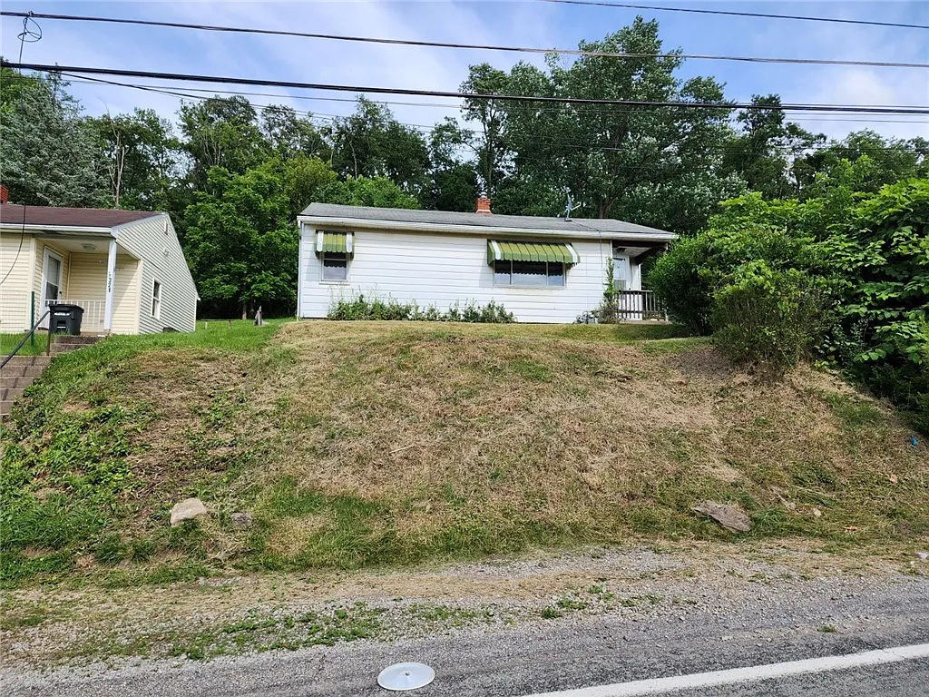 323 Foster Rd photo 1