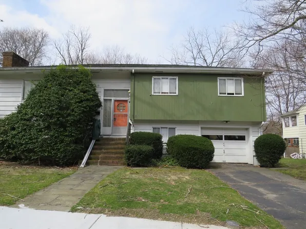 20 Renee Ter, Newton, MA 02459