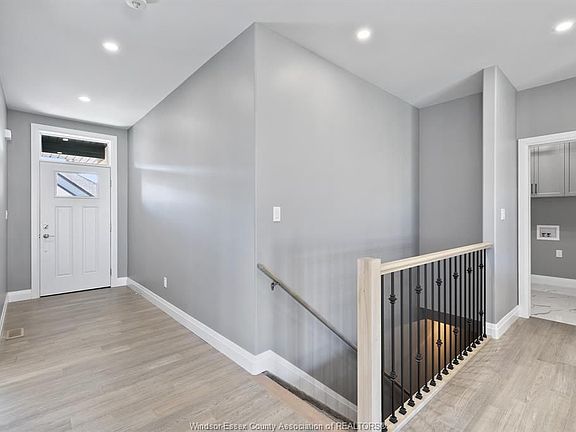 3rd image of 2407 Barkley Ave