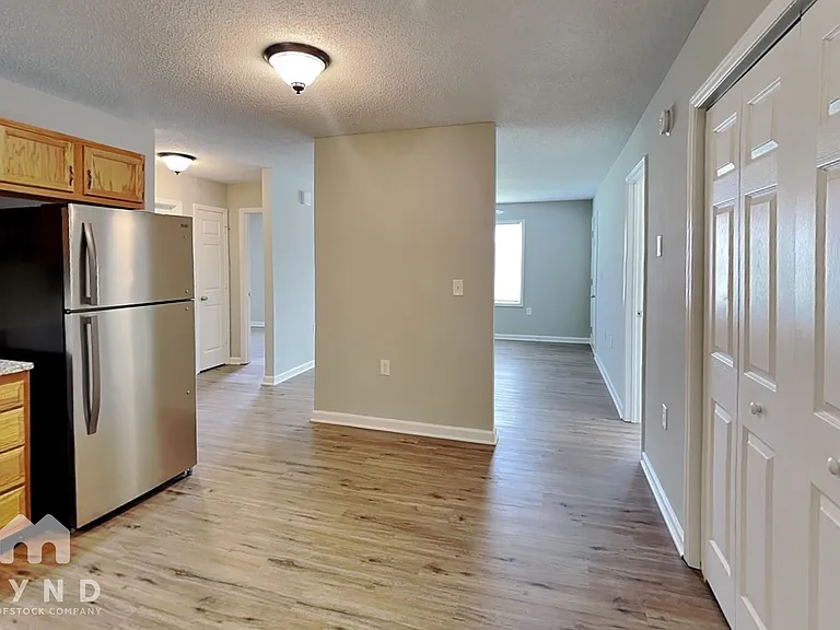 820 Clarence Jordan Ct — Photo 6