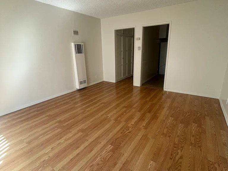 1607 N Harvard Blvd #3 — Photo 6