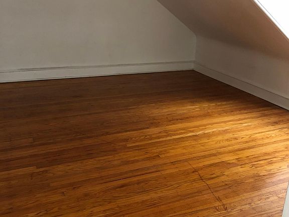 3rd image of 107 W Harvey St