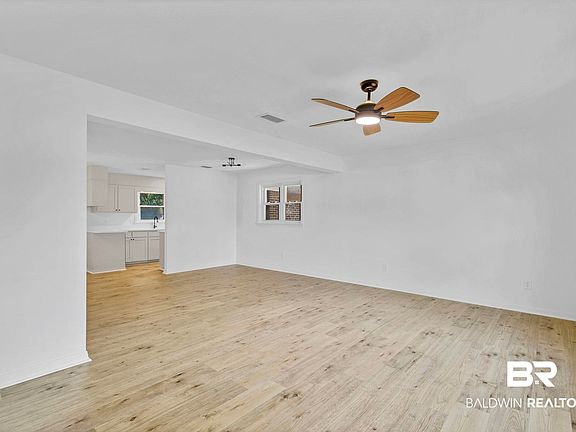 5th image of 203 Anderson Rd