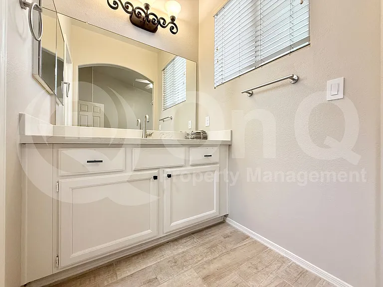 500 N Roosevelt Ave #87 — Photo 12