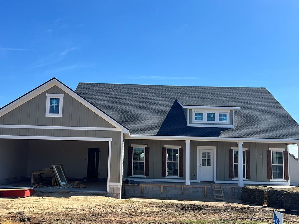 2nd image of 15 Edgewater Dr
