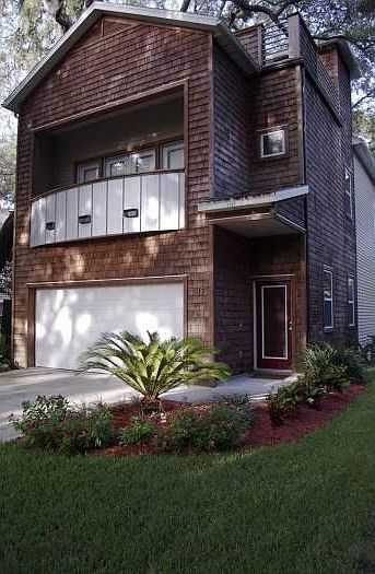 Beautiful 3-story home