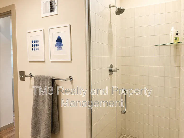 2436 Forest Ave — Photo 20