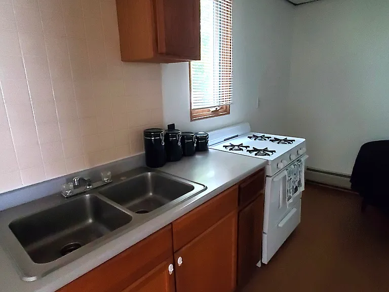 749 Union St #2 — Photo 9
