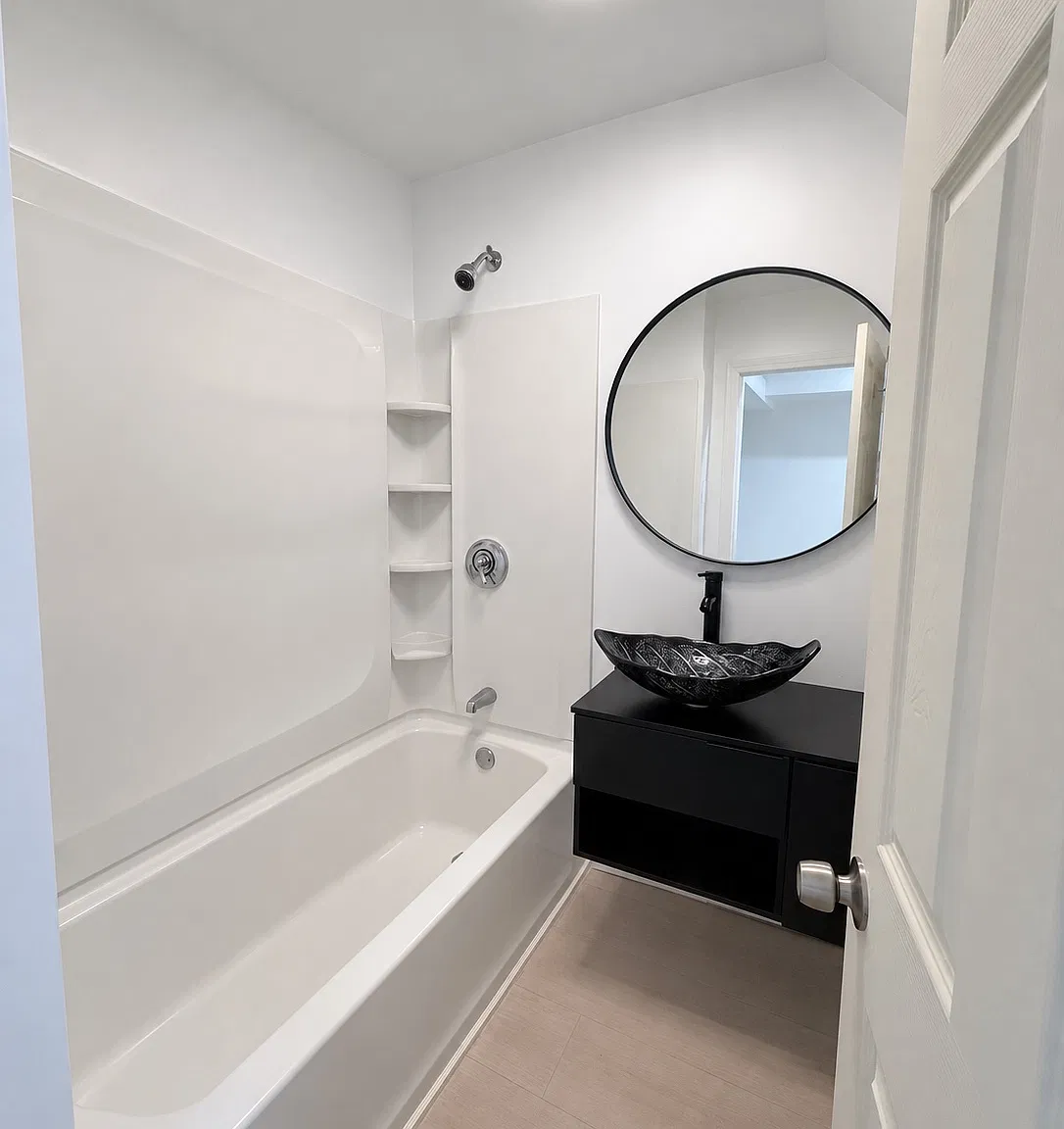 2 bed, 1300 sqft, $2,300 — Photo 3