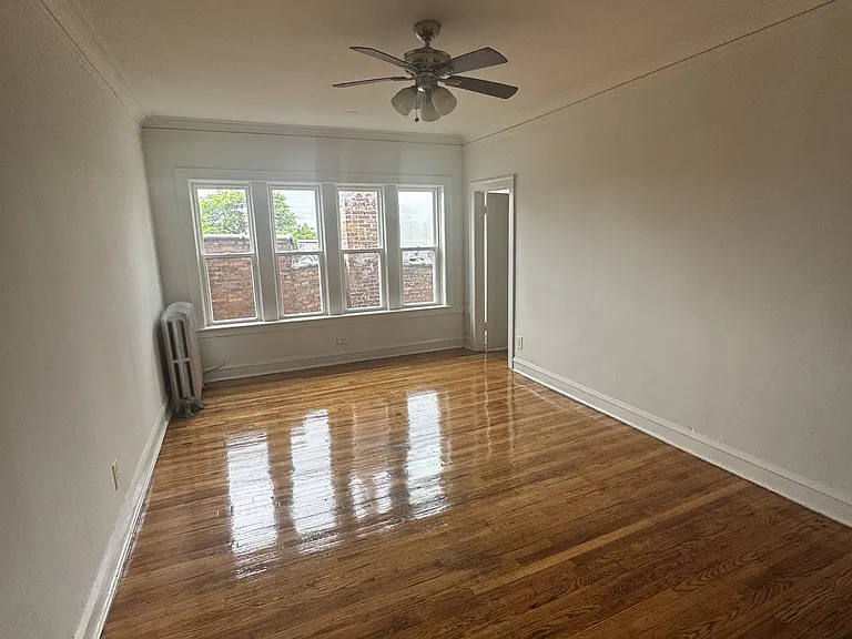 7154 S Calumet Ave #3 — Photo 4