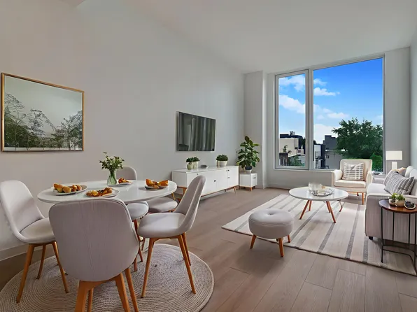 1024 Manhattan Avenue image 1 of 9