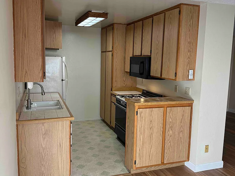 7547 W Manchester Ave #306 — Photo 8