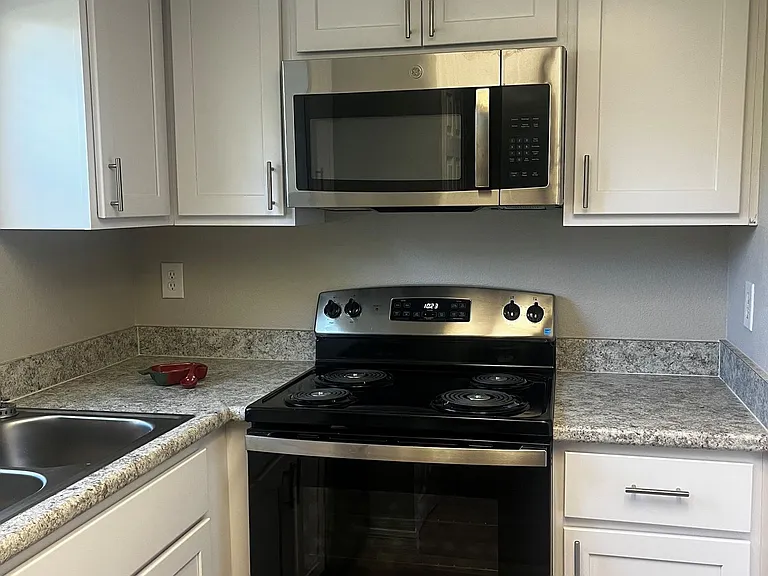 Spring Garden Apartments — Photo 3