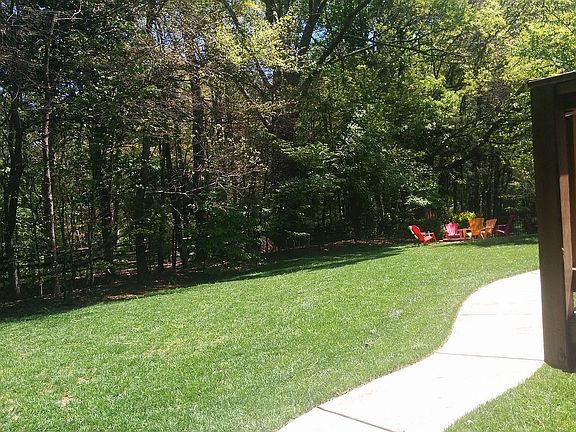 Premium larger lot with priv