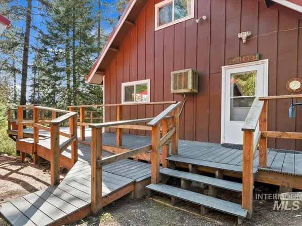 3 Moonglow Dr, Garden Valley, ID 83622