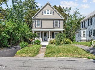 1051 Van Antwerp Rd, Niskayuna, NY 12309