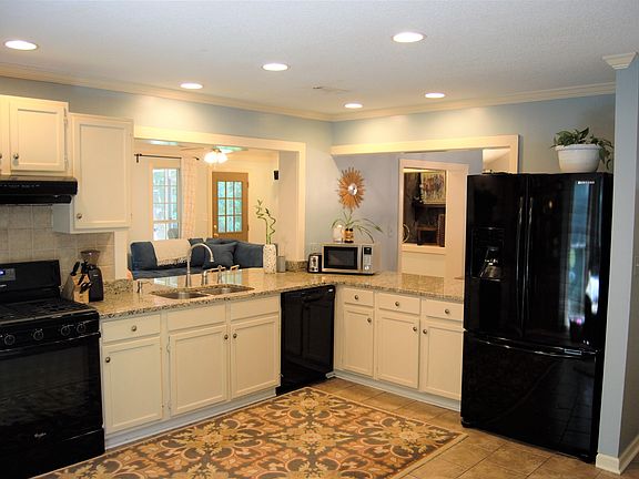 4th image of 507 Caxton Ct
