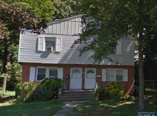 29 Shelby Ave #B, Paramus, NJ 07652