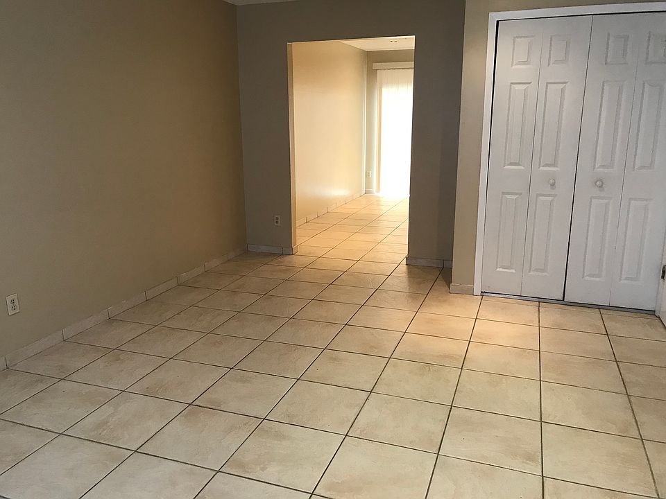 1st image of 604 Casa Park Ct N