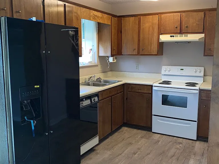 159 Durkee Rd NE — Photo 2