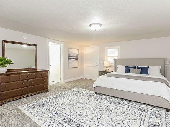 4th image of 4571 Park St