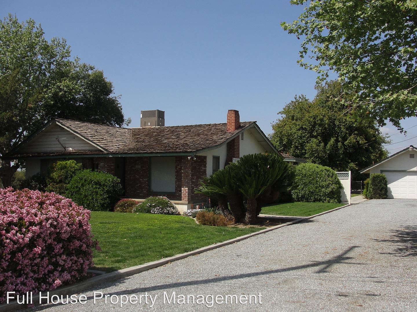 816 W Teapot Dome Ave, Porterville, CA 93257 Zillow