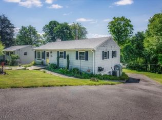 24 Mountain Heights Dr, Sparta, NJ 07871